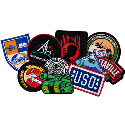 แผ่นขีดขีดทองเหลืองขีดขีด Custom Embroidered Logo Patches
