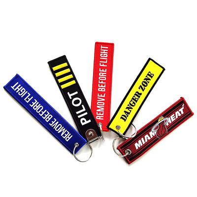 สีแดง สายกุญแจแต่งตามสั่ง พร้อม OEM / ODM ที่ยอมรับ