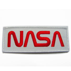 Iron On Embroidery Patch Custom Twill Fabric Embroidery Patch for Uniforms Jackets Hats and More MOQ ต่ํา เครื่องเขียนฟรี ตัวอย่างเร็ว